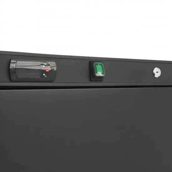 Frigider 600 l – 4 rafturi reglabile – negru