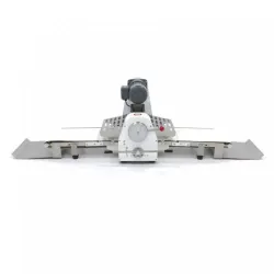 Masina de turat aluat 38 cm - cu banda transportoare – model de masa